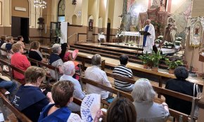 La missa solemne centra la Diada de la Mare de Déu del Carme (conté galeria)