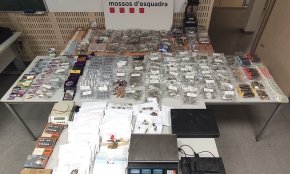 Detingudes quatre persones per tràfic de drogues en un club cannàbic de Reus