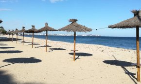 Un home de 80 anys s'ofega a la platja de l'Esquirol