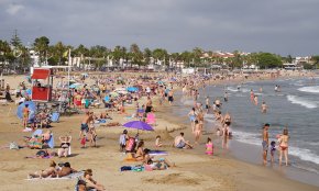 La temperatura del mar cau a l’estiu respecte al 2023 però continua un grau per sobre de la mitjana dels últims 40 anys
