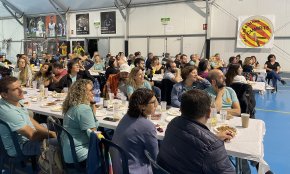 El Ball de Bastons enceta la celebració del 30è aniversari de la recuperació de la colla amb un sopar