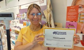 El Servei Local de Català informa dels serveis que ofereix a una vuitantena de comerços de la Rambla de Jaume I 