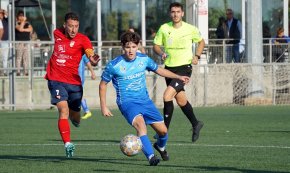 El Cambrils Unió guanya amb solvència al Gandesa amb una gran primera part