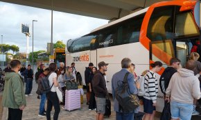 La vaga de conductors d'autobús deixa Cambrils sense el servei alternatiu per carretera de Renfe