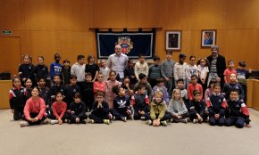 L'alumnat de tercer de Primària de l'escola Marinada visita l'Ajuntament