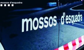 Continua la recerca dels ocupants d'un vehicle que aquest dilluns va envestir una patrulla dels Mossos a Reus