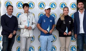 Iker Múgica, regatista del Club Nàutic Cambrils, guanya la regata Halloween Race del Club Nàutic Salou en Ilca 4