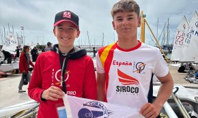  Joan Domingo i Iker Múgica, regatistes del Club Nàutic Cambrils, campions del Món d'Optimist per equips