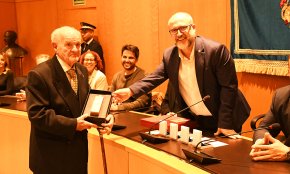 Josep Maria Recasens rep la Medalla d'Honor de la Vila per la seva contribució en la preservació del patrimoni històric i cultural (conté galeria fotogràfica)