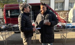 Comuns Cambrils felicita les festes reivindicant el dret a l'habitatge amb la campanya «All I want for Christmas is trobar un pis»