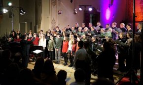 El tradicional concert de Nadal de la Coral Verge del Camí omple l'Ermita de gom a gom