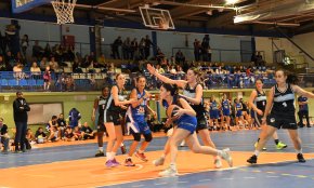 Contundent victòria del Cofran 95 CB Cambrils femení a casa contra El Carme Bàsquet