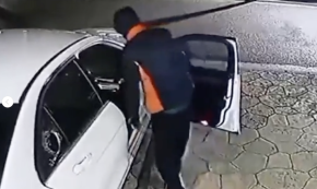 Detingut per robar en 13 vehicles estacionats a la Pineda de Vila-seca en una matinada
