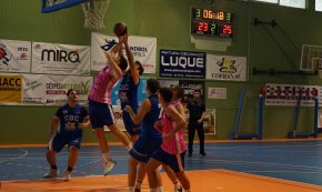 El Cofran 95 CB Cambrils salda el doble enfrontament del cap de setmana amb una derrota i una victòria a domicili