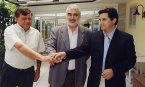 Vint-i-dos anys després la història es repeteix: l'expulsió d'un regidor que va deixar el govern en minoria