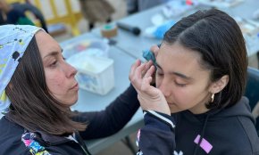 El SADI de Cambrils ofereix una tarda de diversió i creativitat per a infants amb «Emplaça't Carnaval»