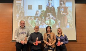 Es posen a la venda reproduccions de goma dels Gegants de l'Hospitalet de l'Infant