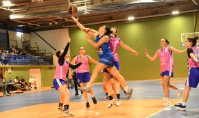 Incontestable victòria del Cofran CB Cambrils femení a la pista del Carme Bàsquet per seguir liderant la classificació