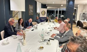 La publicitat i els objectes promocionals centren la xerrada de Gabriel Moese al Rotary Club Cambrils