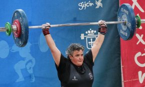 La cambrilenca Encarna García aconsegueix el rècord d’Espanya Màster al campionat disputat a Gijón