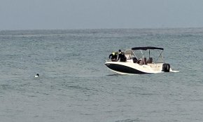 Rescaten un nedador a uns 50 metres de la costa, davant la platja del Cavet