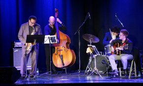 Estelar actuació del Joan Fort Trio i el llegendari saxofonista Vincent Herring al Teatre del Casal