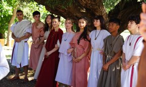 Els alumnes de l'institut Cambrils organitzen una recreació a la Vil·la Romana de la Llosa