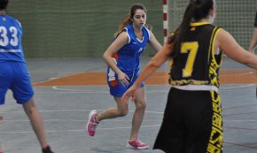 El CB Cambrils femení cau derrotat a la pista del líder