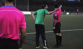 La Federació sanciona tot el cos tècnic del Cambrils Unió i tres jugadors pels incidents del partit contra el Vilanova Geltrú