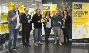Es presenta el nou Carnet Jove de Cambrils, un projecte pilot a nivell català