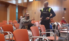 El ple tomba una moció de l'AdC per «fer accessible el dret a l'habitatge digne»