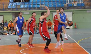 El CB Cambrils guanya al CB Montblanc en un partit marcat per la igualtat