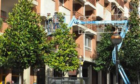 L'ornamentació nadalenca ja està instal·lada a bona part dels carrers cambrilencs