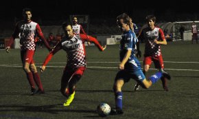 El Cambrils Unió guanya al Balaguer i aconsegueix la primera victòria a casa