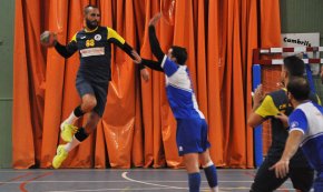 Cop d'efecte del CH Cambrils a la pista de La Salle Bonanova, líder de la lliga