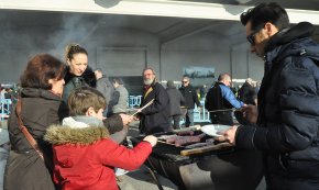 Tradicional esmorzar popular a la Cooperativa Agrícola per celebrar Sant Antoni
