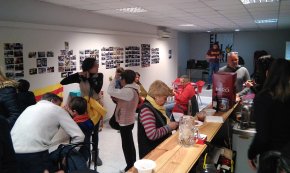 El CDR i l'assemblea femenista celebren vermuts populars al «Polvorí»