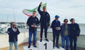 Els regatistes de Làser 4.7 del CN Cambrils guanyen al Masnou i els d'Optimist arrassen a Torredembarra