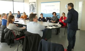Un grup de mediadors treballarà per fomentar l'oci nocturn respectuós al barri del Regueral
