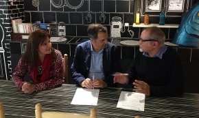 L'Ajuntament renova els convenis de col·laboració amb l'Associació de Restauració i Hoteleria i amb l'Associació Amics de la Fira d'Abril