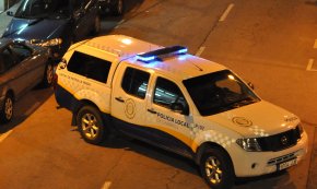 La Policia Local i els Mossos d'Esquadra detenen a tres joves que intentaven robar a un bar del Regueral