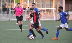 El Reus B Cambrils no passa de l'empat a zero en la seva visita al camp de la Fundació Esportiva Grama
