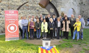 Primàries Cambrils presenta la llista en una trobada a la plaça del Setge