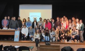 Les alumnes Júlia Callau i Paula Martínez guanyen els XII Premis Enfila el teu futur de Vandellòs i l'Hospitalet de l'Infant