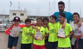 L'equip d'Optimist de G3 el CN Cambrils copa el podi del campionat de Catalunya al Masnou