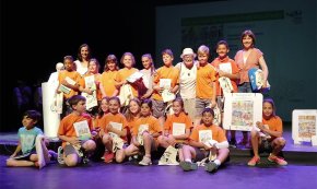 Alumnes de quart de l'escola La Bòbila, guardonats als XVI Premis Pilarín Bayés de contes