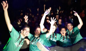 Els Toquem Fusta arriben a la final del millor himne d'un club de futbol amateur del programa Tot Gira