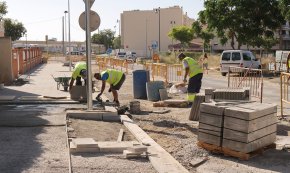 S'inicia la urbanització del carrer del Camí de la Creu 