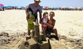 La platja del Regueral serà l'escenari, aquest dissabte, del 2n Concurs de Castells de Sorra