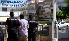 La Policia Nacional desmantella a Cambrils una trama dedicada al lloguer fraudulent d'apartaments 